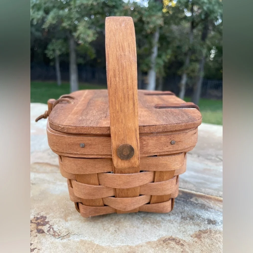 Vintage 80's Longaberger Handwoven Wood Small Lidded Basket 7” X 5” X 4”